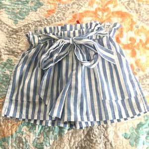 Paperbag shorts blue and white stripes